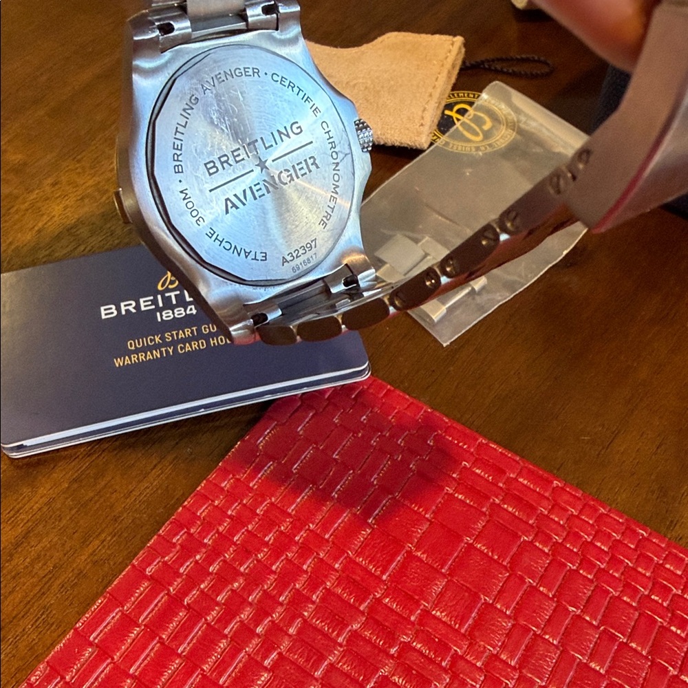 Breitling Avenger Chronograph Watch - Picture 10 of 12